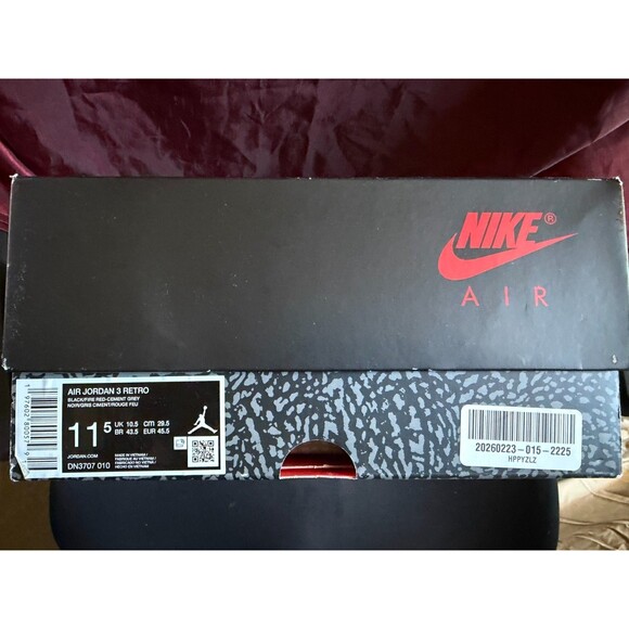 Size 11.5 - Air Jordan 3 Retro OG 2024 Black Cement - Excellen Condition w/ BOX main image 4